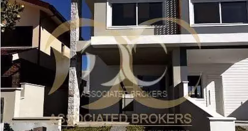 Casa próximo à praia, ótima localizacao, praça  , 3 dormitorios-1 suite- sala ampla-patio-ventilaca