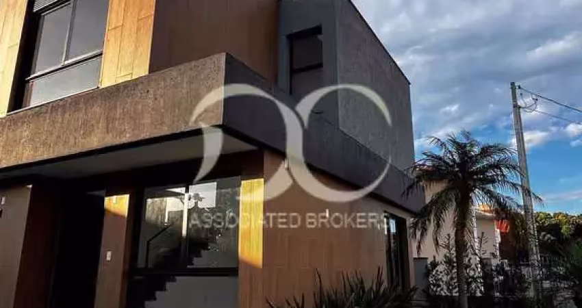 Excelente e linda casa com 3 suítes, grandes aberturas, iluminação natural. loteamento bem localiza