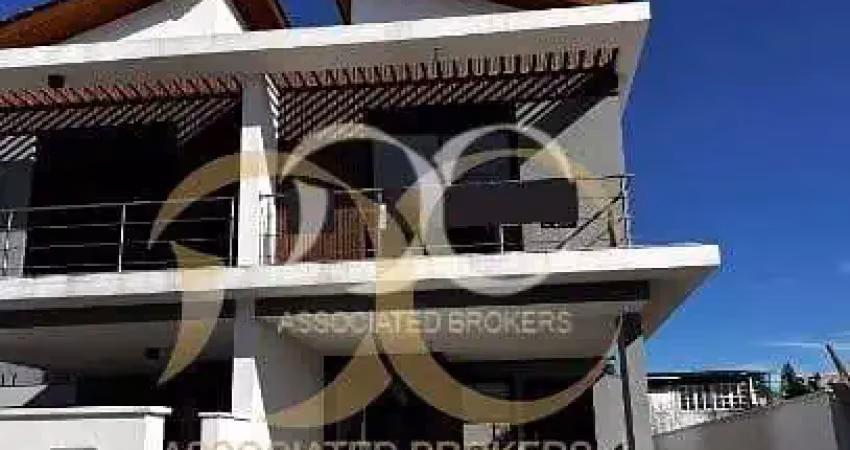 Ótima casa em loteamento amplo, seguro, próximo a paria e aeropoto. # suítes, 2 vagas garagem, na p
