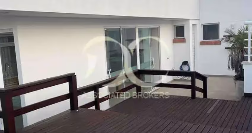 Ótima cobertura, quadra do mar, em rua tranquila, com spa, 254 m2 . excelente localização, área gou