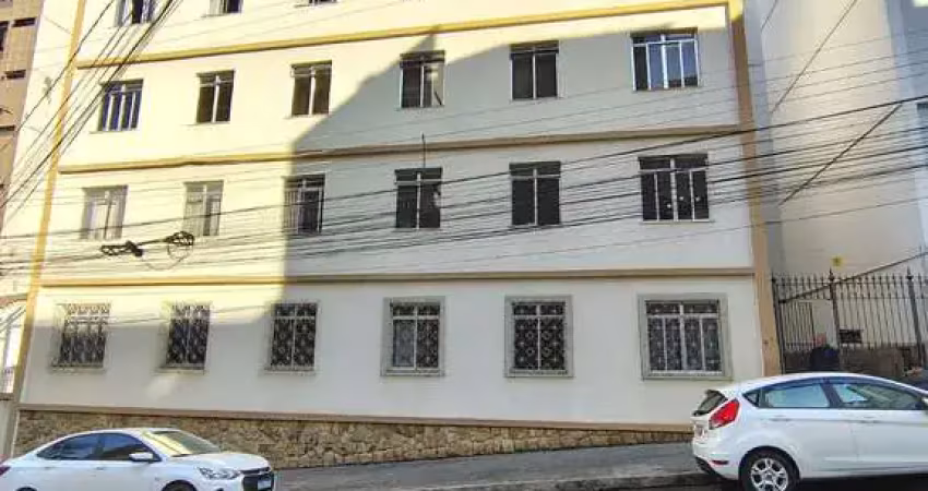 Apartamento com 3 quartos para alugar na Rua Oscar Vidal, Centro, Juiz de Fora