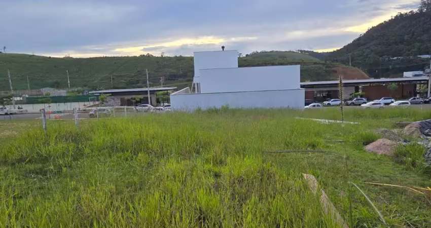 Terreno à venda na Avenida Deusdedith Salgado, Salvaterra, Juiz de Fora