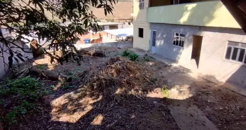 Casa à venda na Rua Maria Joaquina da Motta, Santa Cruz, Juiz de Fora