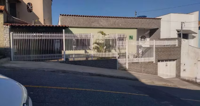 Casa de 3 quartos com varanda e garagem para 2 carros