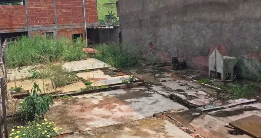 Terreno à venda na Rua Dona Ambrosina Nunes Lima, Jóquei Clube, Juiz de Fora