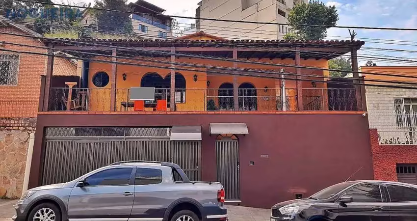Casa com 5 quartos à venda na Rua Antônio Passarela, São Mateus, Juiz de Fora