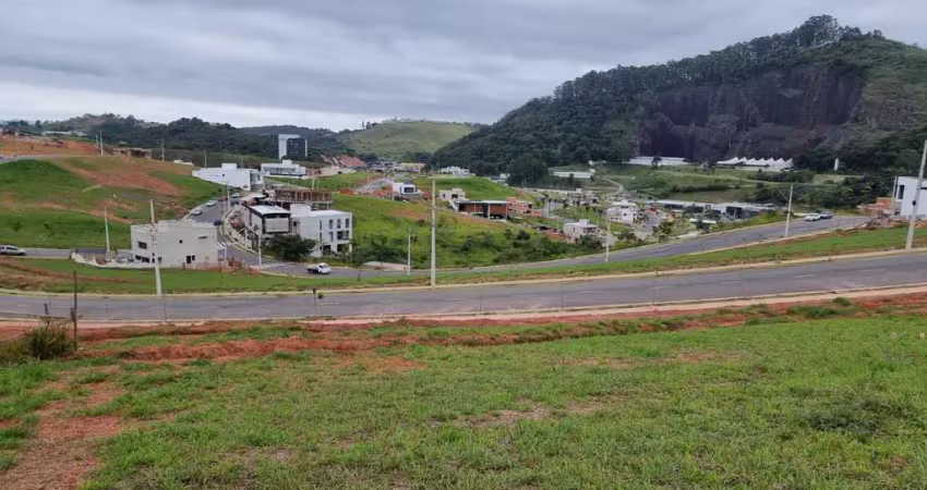 Terreno com oportunidade de ampliação no estrela alta