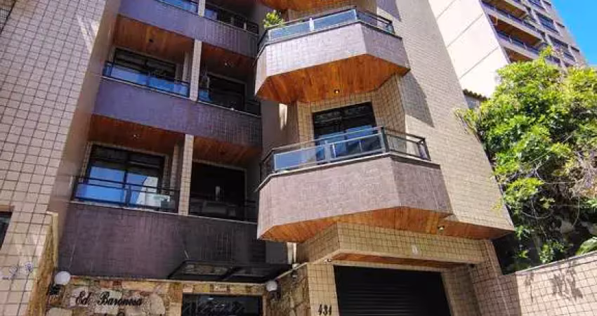 Viva no centro: 1 quarto com sacada, elevador e vaga numerada — o lar prático que você procurava