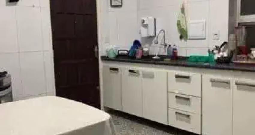 Vende-se apartamento na barra - conforto e localização perfeita!