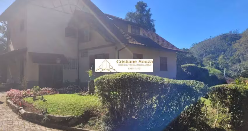 Sitio em nova friburgo com com água de nascente,  área total de 13.500m²