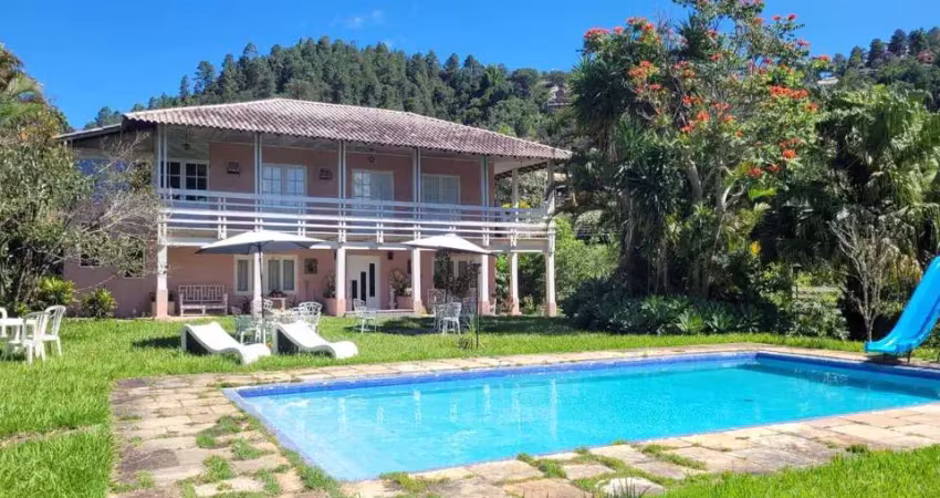 Linda casa em condomínio albuquerque,  05 suítes,  área total 1.400m2 totalmente plano