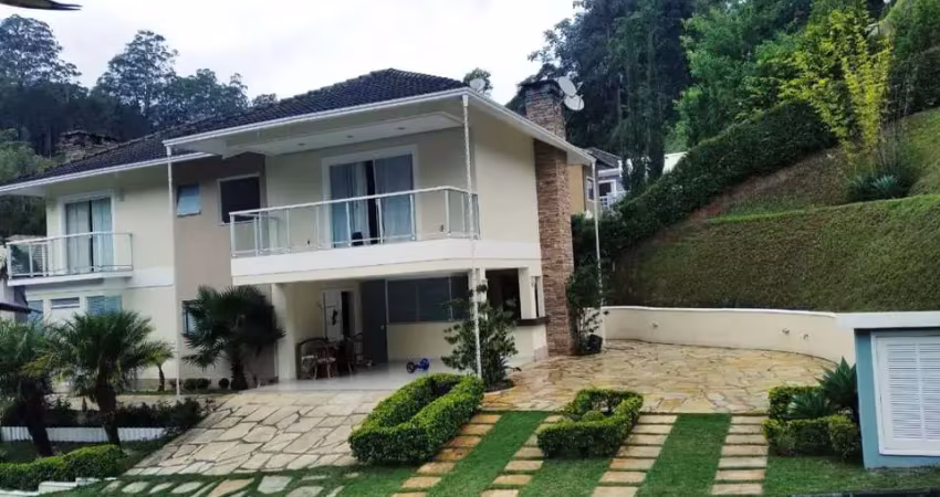 Linda casa em condomínio quebra frascos teresópolis