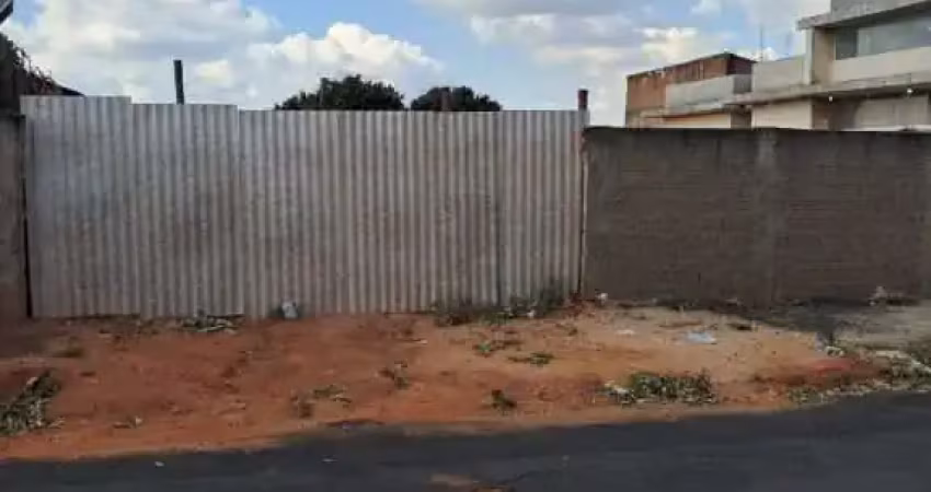 Terreno à venda no Parque Roosevelt, Bauru 