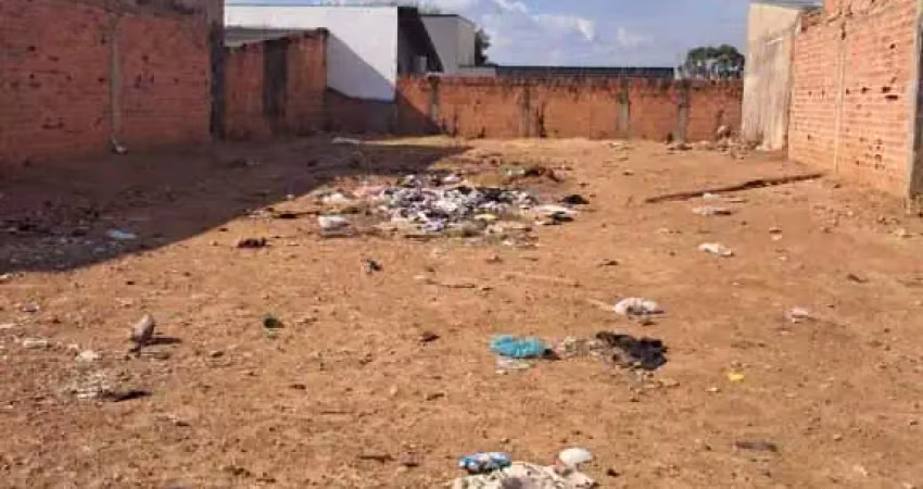 Terreno à venda no Conjunto Habitacional Presidente Eurico Gaspar Dutra, Bauru 