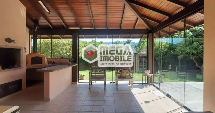 Aconchegante e ampla casa na lagoa da conceição, área nobre 5 dorm