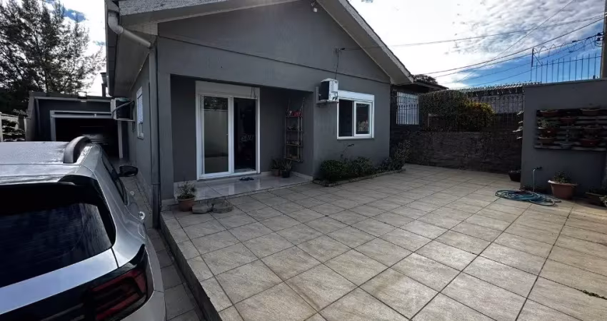 Casa térrea em região alta moderna com espaço gourmet e amplo terreno