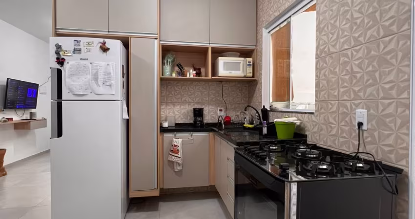 Linda casa térrea em condominio na cidade de pindamonhangaba com 3 dormitórios