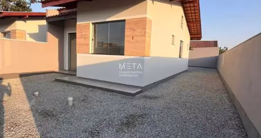Casa geminada em quinta dos açorianos, barra velha/sc