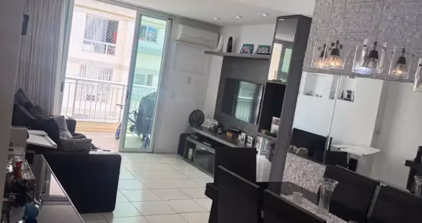 Amplo apartamento, varanda, vaga e lazer. composto por: sala em 2 ambientes, varanda gourmet,