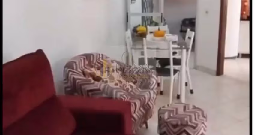 Excelente área privativa no ingá - 2 quartos 1 vaga demarcada - rua do rosário