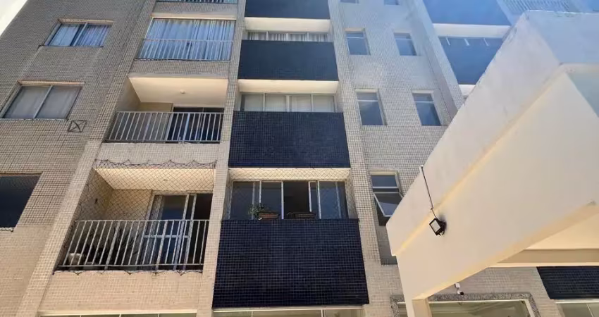 Oportunidade 2/4 com varanda no costa azul, próximo ao g barbosa