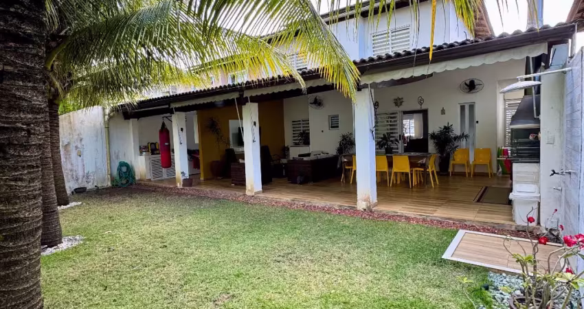 Belíssima casa em condomínio fechado com 514m em patamares