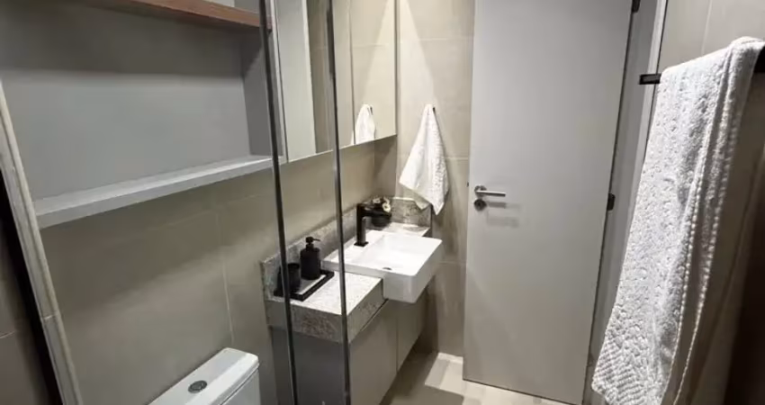 Aluguel no beach class ondina | quarto e sala mobiliado com 30m2