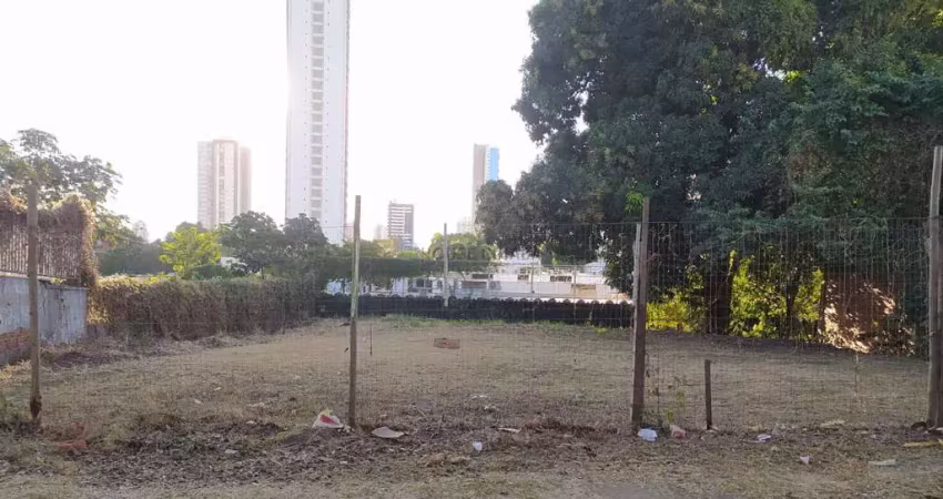 Terreno à venda na Avenida Marechal Deodoro, sn, Goiabeiras, Cuiabá