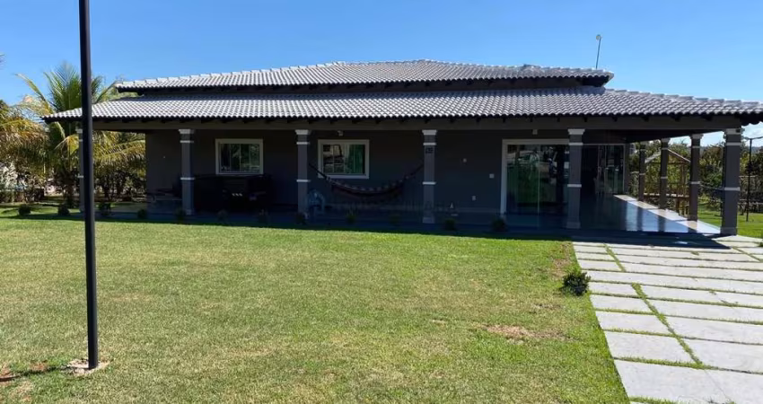 Casa em condomínio na beira do Lago do Manso