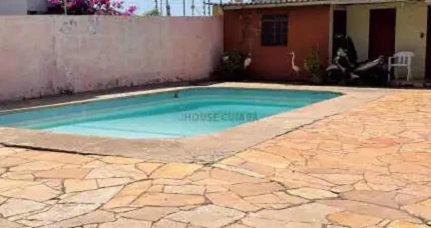 Vende-se Excelente casa no bairro Baú muito bem localizada