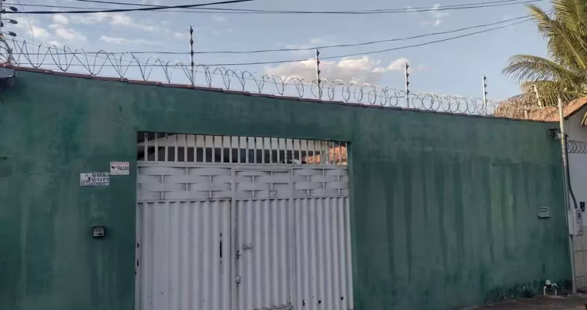 Casa no residencial claúdio marchetti a 200 m da louvada