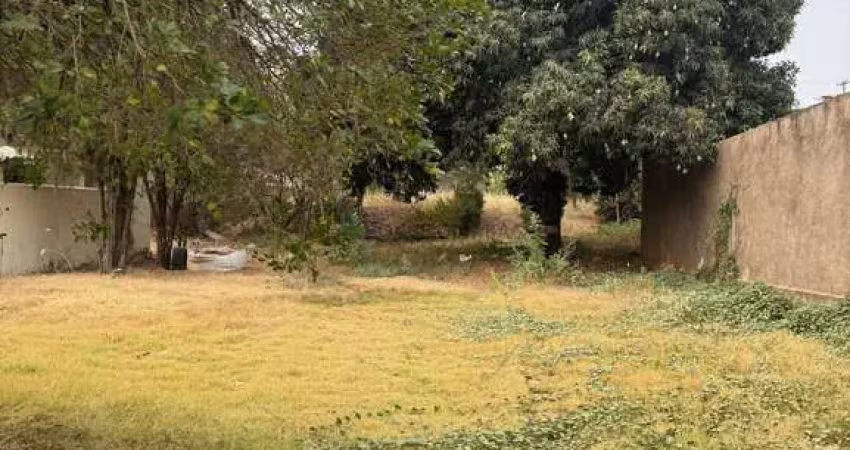 Terreno à venda na Avenida Senador Metello, sn, Goiabeiras, Cuiabá