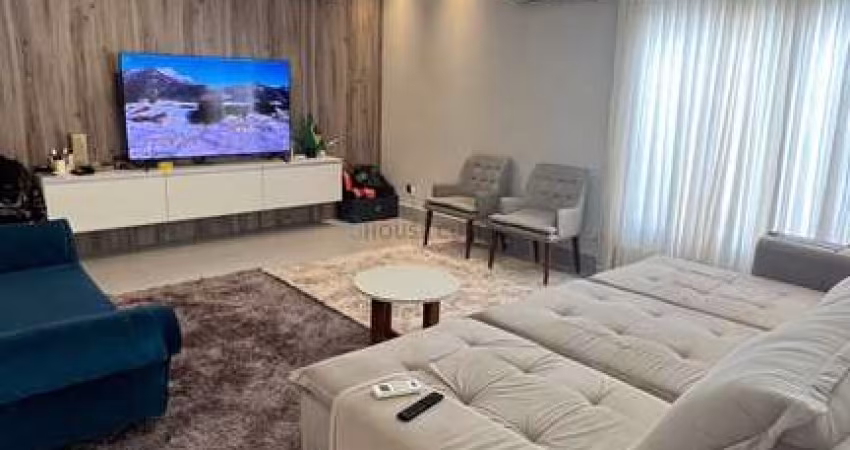 Excelente Casa no Condomínio Florais dos Lagos