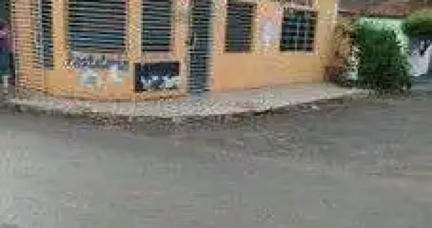Vendo casa com ponto comercial