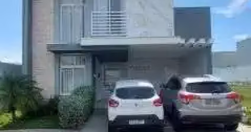 Sobrado à venda em condomínio fechado