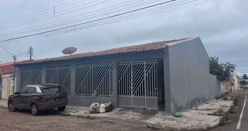 Vendo ou Alugo Casa no CPA 4 – Localização Privilegiada!