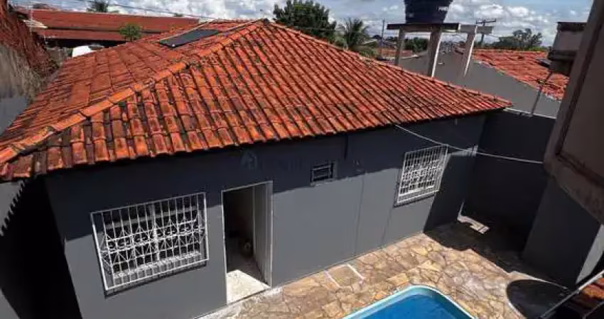 Vendo Casa Grande com Piscina No Tijucal
