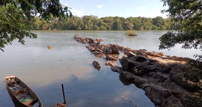 Vendo!!! um sitio com 7,85 hectares na beira do rio cuiabá, na região do baus, 3