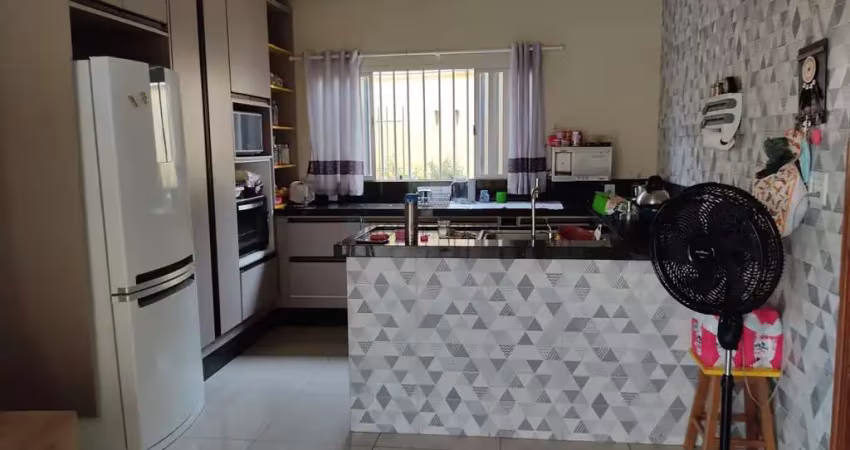Vendo!!! uma casa bem localização no bairro vila cardoso na cidade de rondonópol