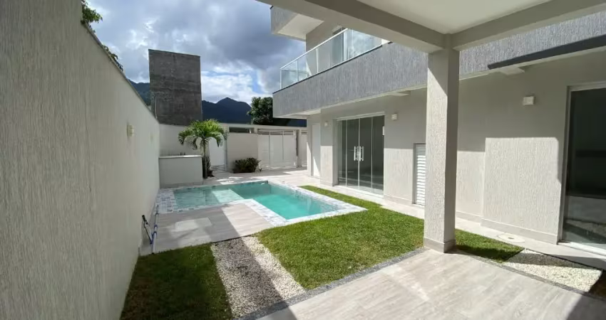 Casa com 04 suítes, em vargem pequeina, rio de juaneiro.