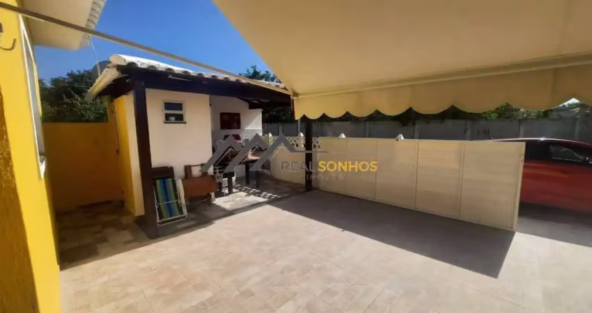Casa linear em condomínio no bairro ponte dos leites - araruama/rj