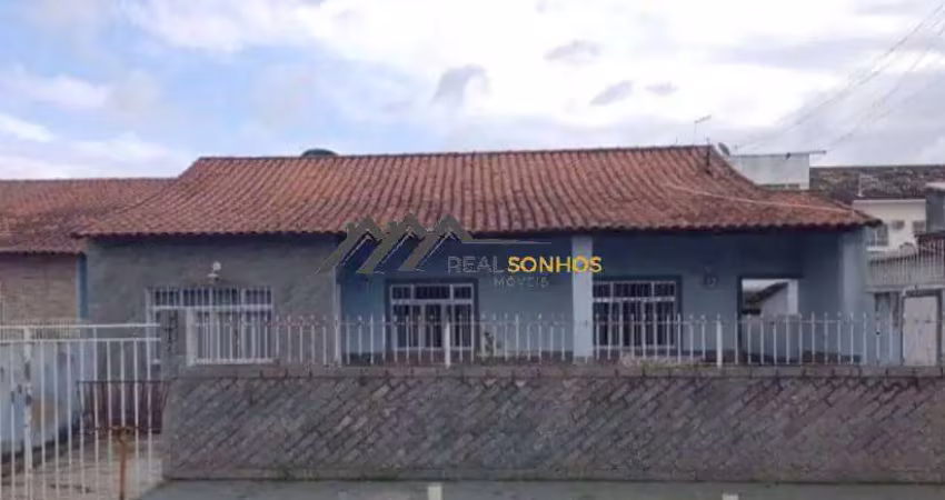 Casa com 4 quartos à venda na Vila Capri, Araruama 