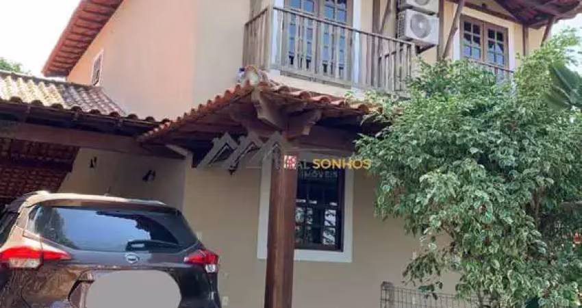 Casa em condomínio fechado em araruama com acesso à lagoa