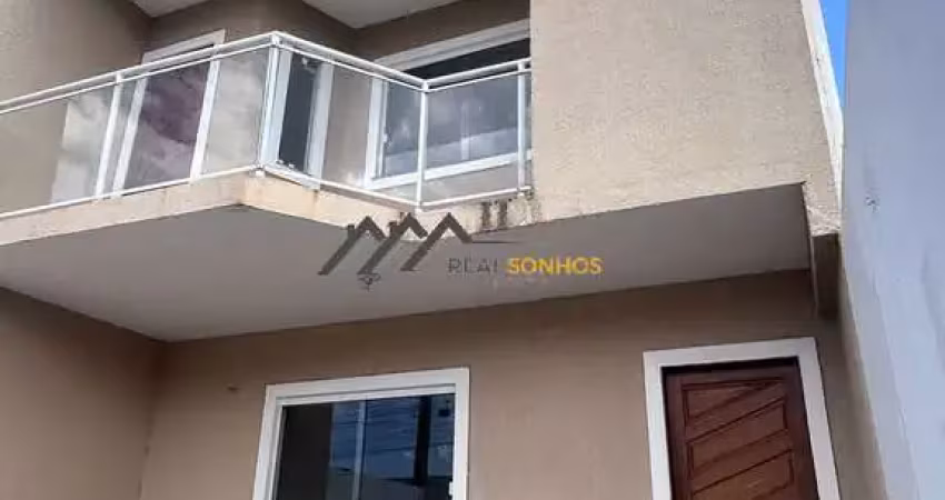 Casa duplex para locação no bairro praça da bandeira em araruama