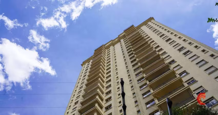 Cobertura duplex de 342m² com 4 dormitório sendo 3 suítes, e 6 vagas de garagem na região do tatuapé