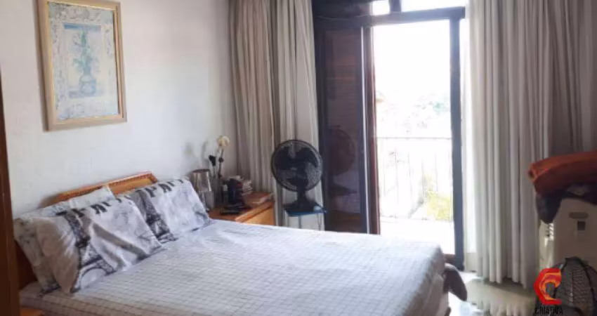 Sobrado com 286 m², 3 dormitórios sendo 1 suíte e 3 vagas na mooca