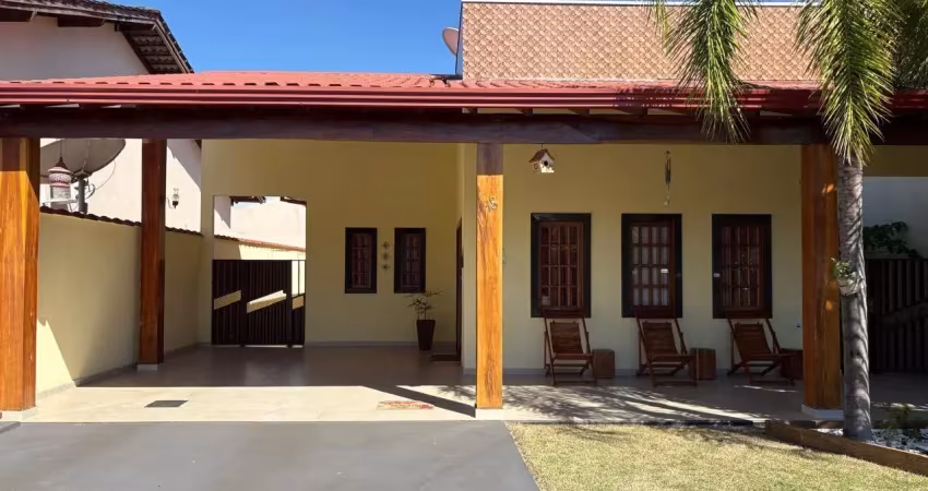 Casa à venda no condomínio mediterrâneo – localização privilegiada