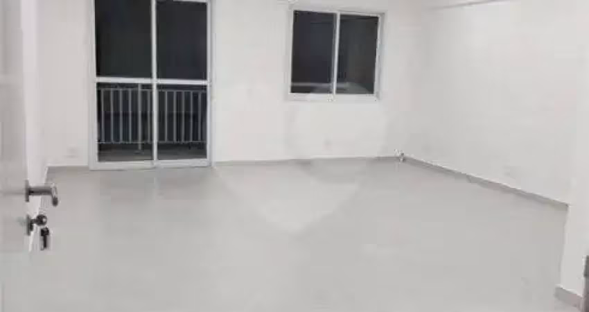Sala comercial para alugar na Rua Campos Mello, Vila Mathias, Santos