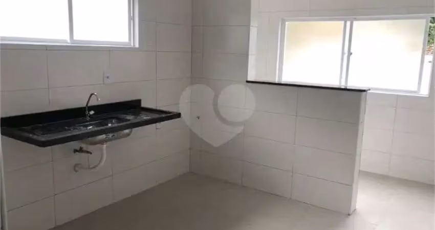 Casa com 2 quartos à venda na Rua José Gonçalves da Mota Jr., Marapé, Santos
