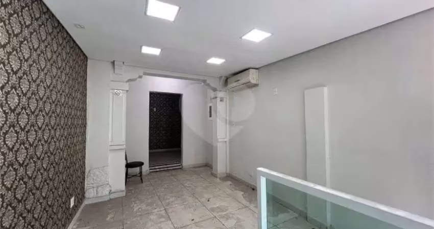 Casa comercial para alugar na Rua Goiás, Gonzaga, Santos